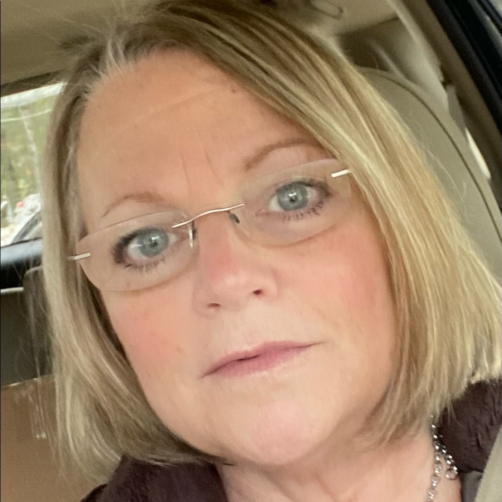 Meet your Posher, Paula